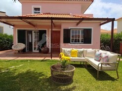 Ver detalhes: Venda: Moradia T2