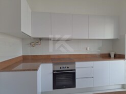 Ver detalhes: Arrendamento: Apartamento T4