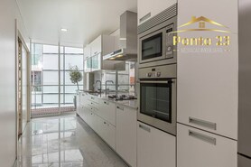 Ver detalhes: Venda: Apartamento T4