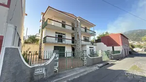 Ver detalhes: Moradia T4 para venda